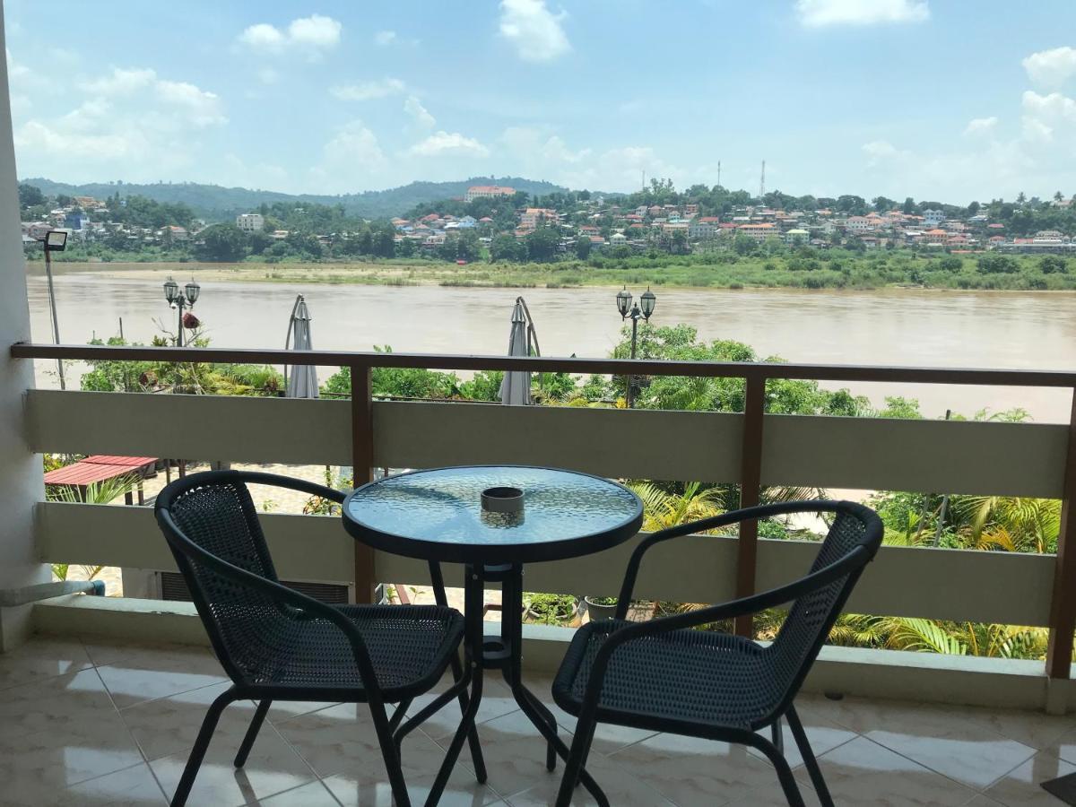 Day Waterfront Hotel Wiang Chiang Khong Exterior foto