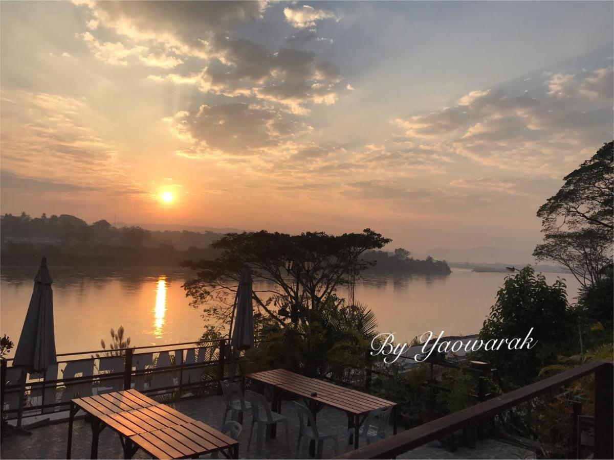 Day Waterfront Hotel Wiang Chiang Khong Exterior foto