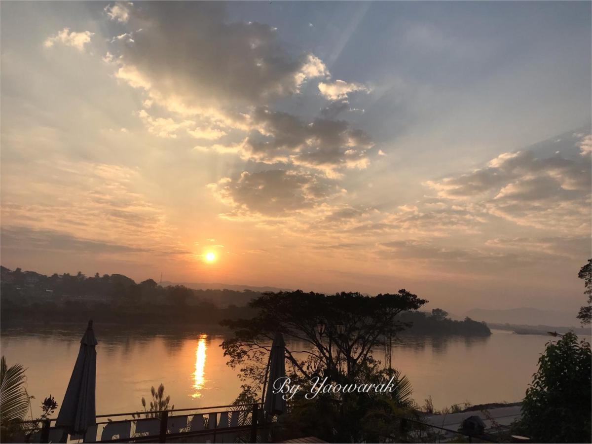 Day Waterfront Hotel Wiang Chiang Khong Exterior foto