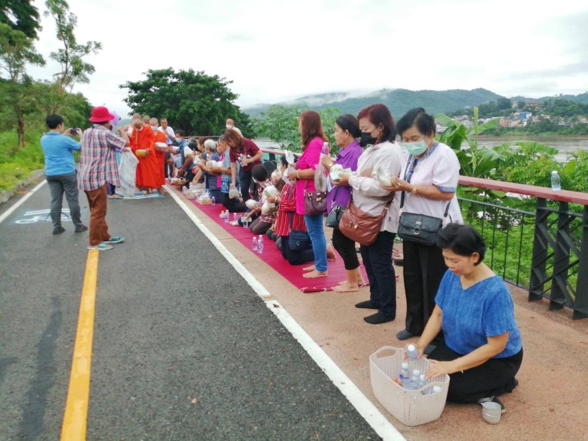 Day Waterfront Hotel Wiang Chiang Khong Exterior foto