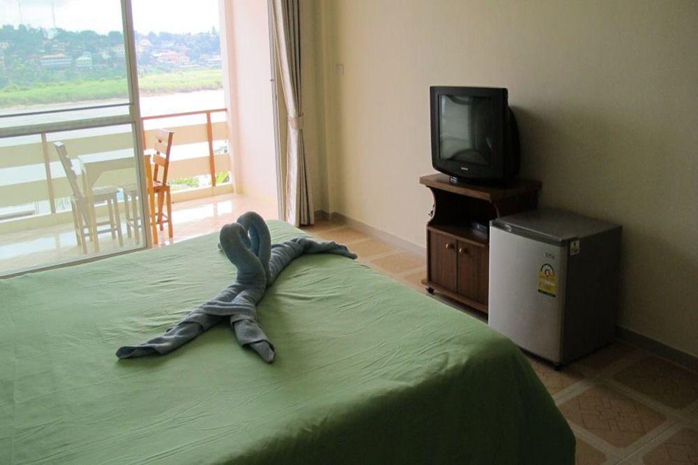 Day Waterfront Hotel Wiang Chiang Khong Exterior foto