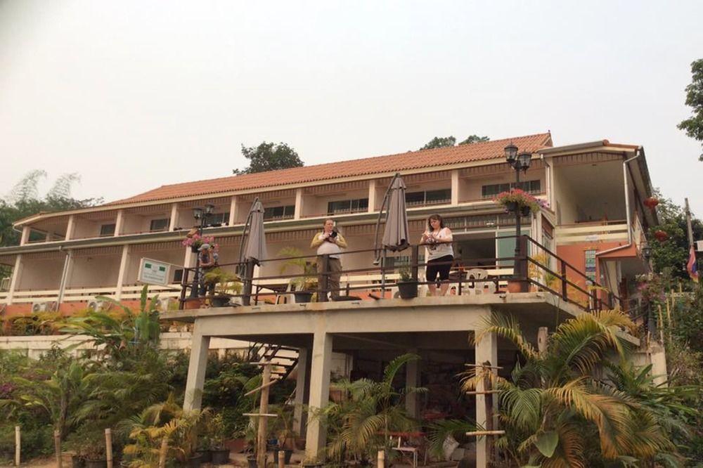 Day Waterfront Hotel Wiang Chiang Khong Exterior foto