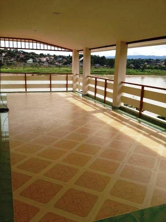 Day Waterfront Hotel Wiang Chiang Khong Exterior foto