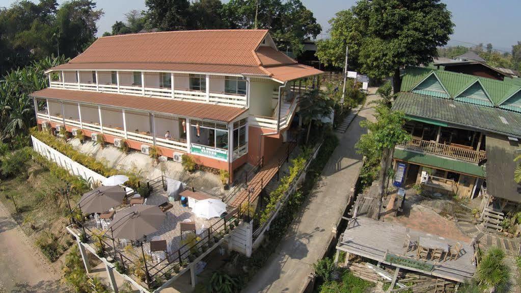 Day Waterfront Hotel Wiang Chiang Khong Exterior foto