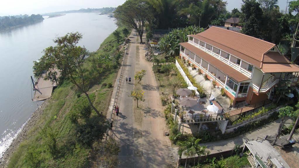 Day Waterfront Hotel Wiang Chiang Khong Exterior foto