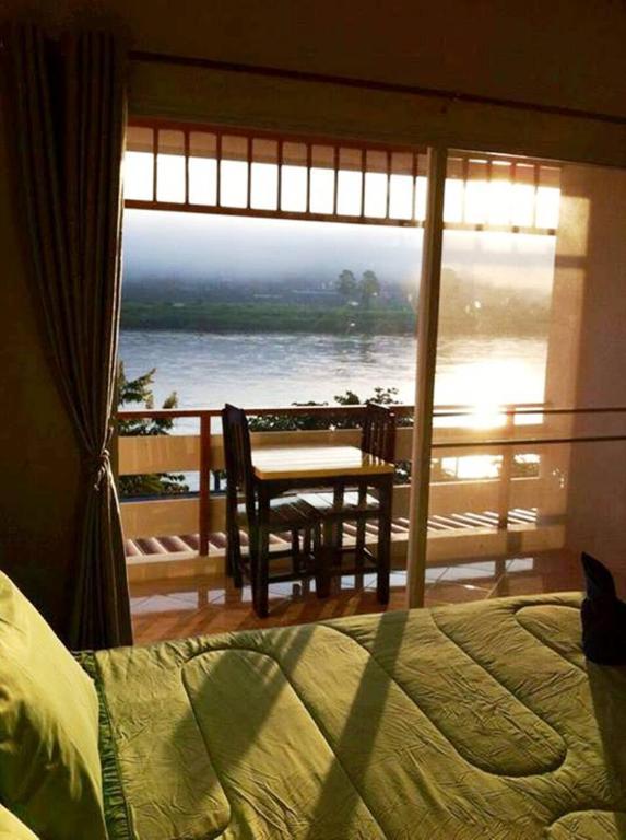 Day Waterfront Hotel Wiang Chiang Khong Exterior foto